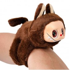 BRINQ LABUBU AGARRADINHO